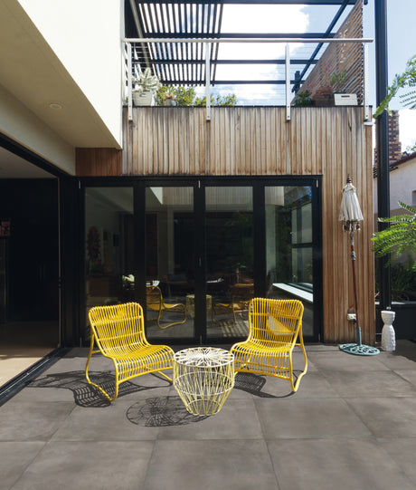 carrelage dalle sur plot gris