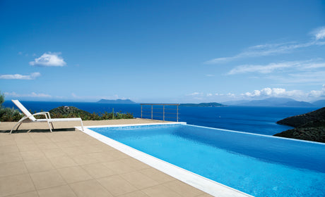 Piscine extérieure avec carrelage antidérapant Shades Cream