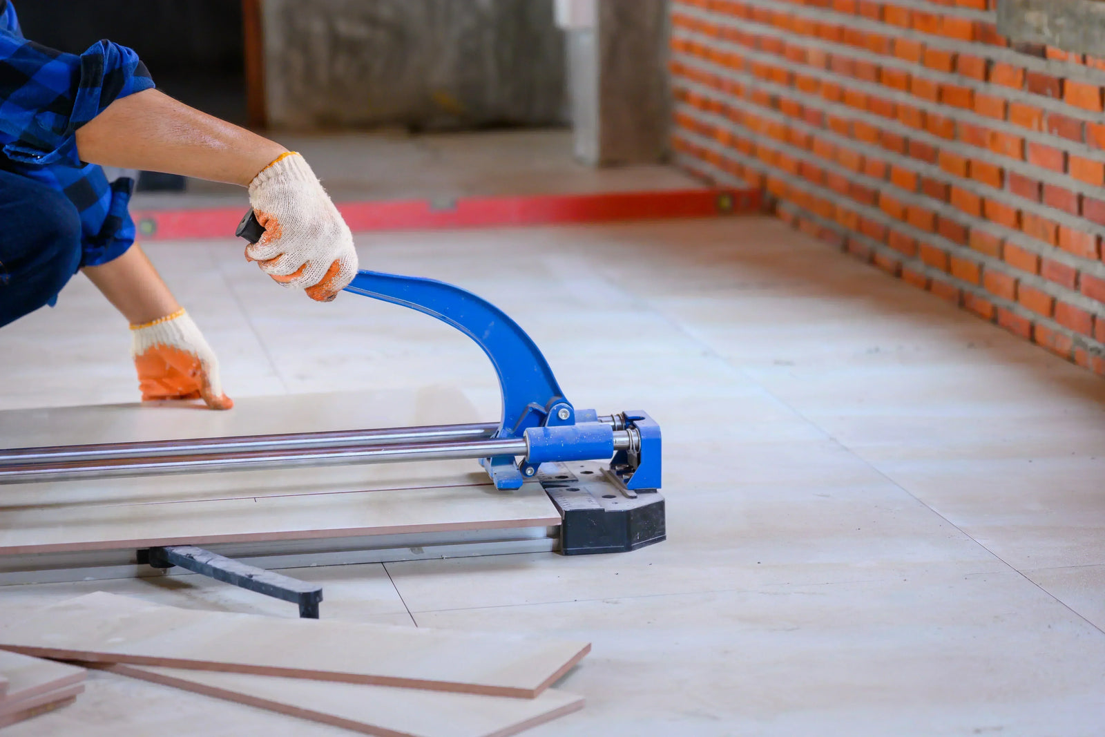 Comment couper du carrelage comme un pro ? Conseils et Outils