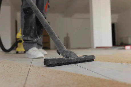 Comment nettoyer son carrelage après chantier ou travaux